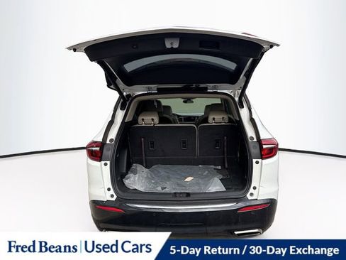 Used 2019 Buick Enclave Essence image 24