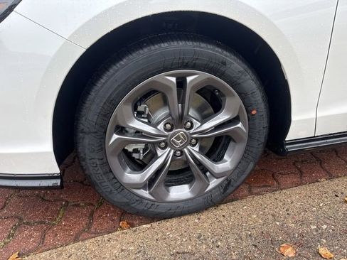 New 2025 Honda Accord EX-L image 4