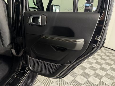 Used 2026 Jeep Wrangler Unlimited Sahara AWD/4WD image 29