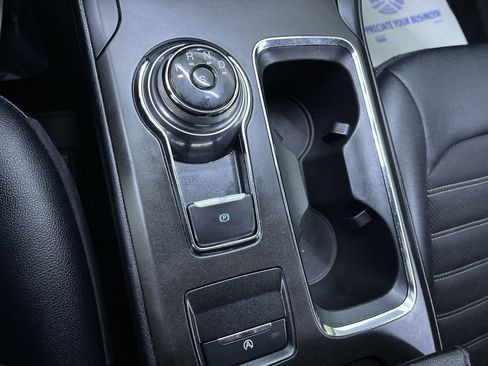 Used 2018 Ford Fusion SE w/ Equipment Group 201A image 25