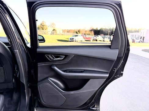 Used 2017 Audi Q7 3.0T Premium Plus image 26