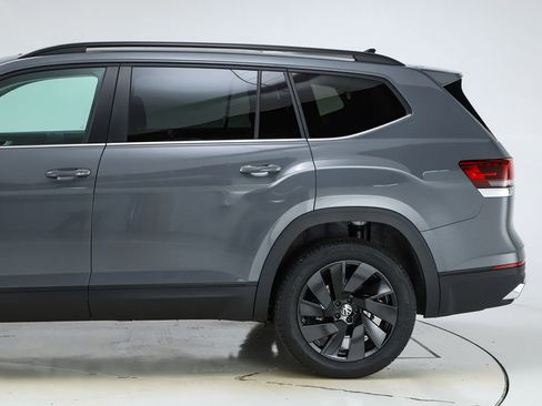 New 2026 Volkswagen Atlas SE image 4