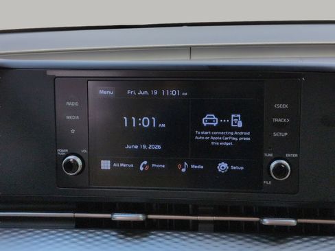 Certified 2023 Kia Carnival LX FWD image 21