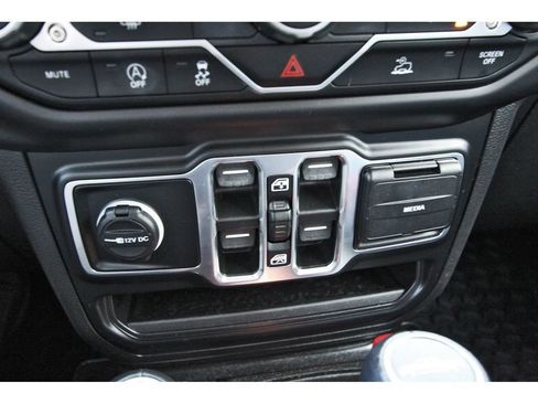 Used 2021 Jeep Gladiator Overland w/ Popular Equipment Package AWD/4WD image 28