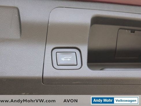 Used 2017 GMC Acadia Denali image 11