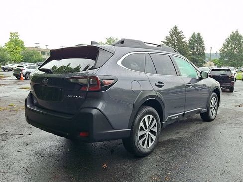 Certified 2025 Subaru Outback Premium AWD/4WD image 9