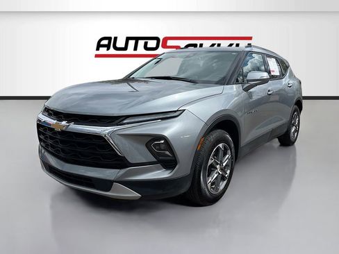 Used 2024 Chevrolet Blazer LT AWD/4WD image 3