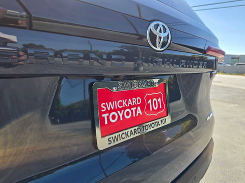New 2026 Toyota Grand Highlander Limited image 16