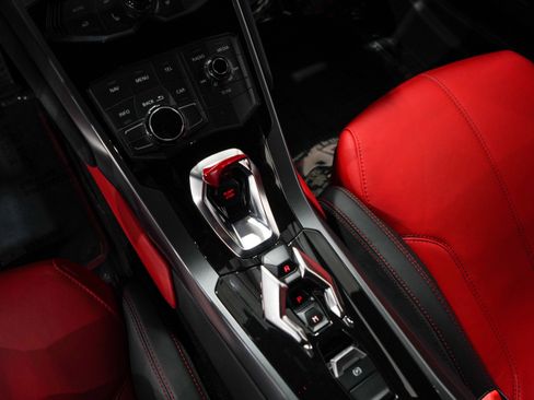 Used 2015 Lamborghini Huracan LP 610-4 AWD/4WD image 12