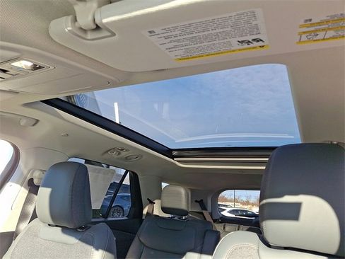 New 2026 Ford Explorer Active image 9