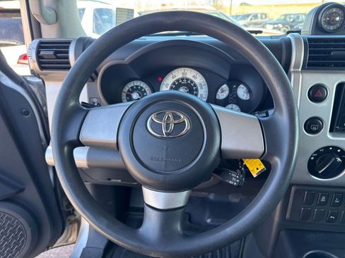 Used 2008 Toyota FJ Cruiser 4WD image 33