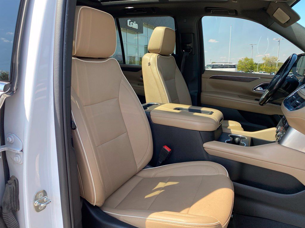 Used 2022 Chevrolet Tahoe Premier AWD/4WD image 31