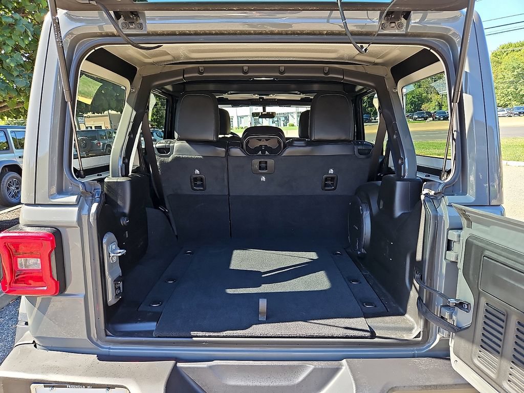 Used 2021 Jeep Wrangler Unlimited Rubicon AWD/4WD image 30