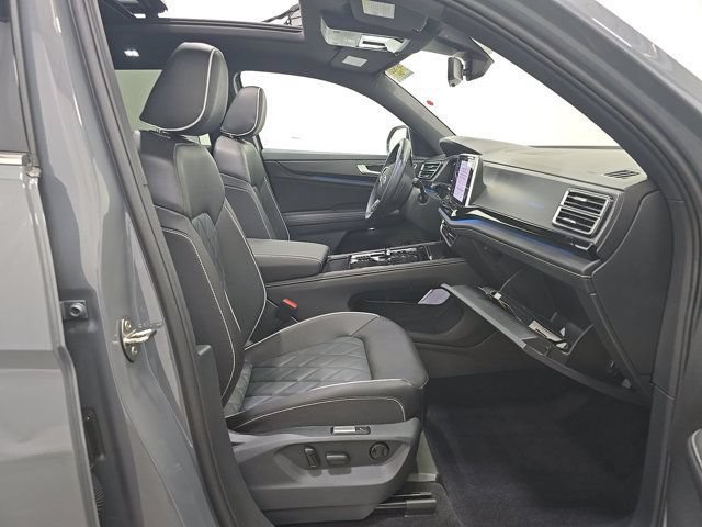 Used 2026 Volkswagen Atlas Cross Sport SEL Premium R-Line AWD/4WD image 7