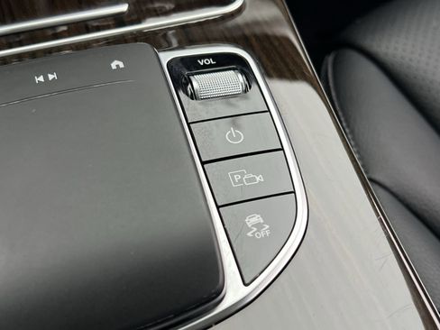 Certified 2022 Mercedes-Benz GLC 300 4MATIC w/ Driver Assistance Package image 33