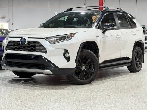 Used 2020 Toyota RAV4 XSE AWD/4WD image 2