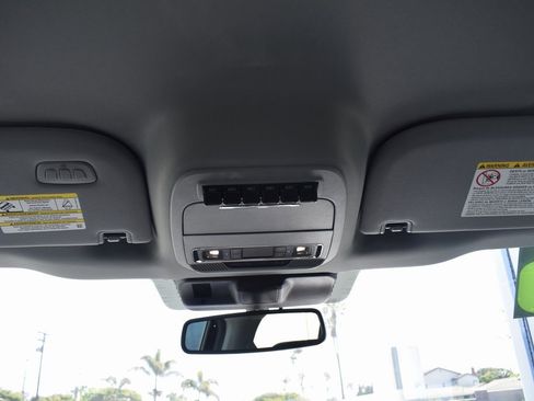 Used 2025 Ford F350 Lariat image 21