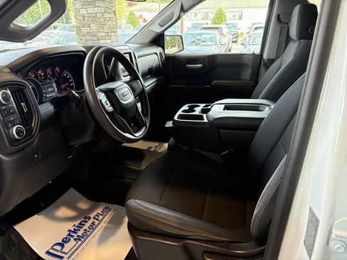 Used 2019 GMC Sierra 1500 4x4 Crew Cab w/ Convenience Package image 2