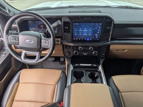 Used 2025 Ford F250 Lariat w/ Chrome Package image 18