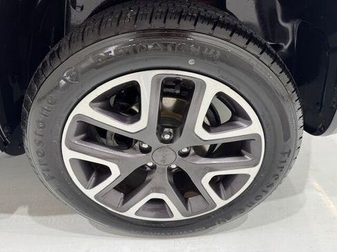 Used 2017 Jeep Renegade Latitude image 8