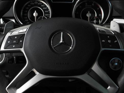 Used 2014 Mercedes-Benz ML 63 AMG 4MATIC image 38