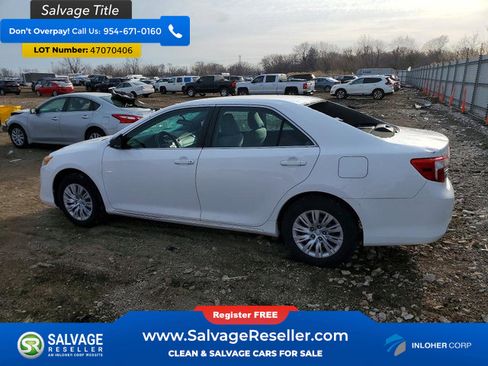 Used 2012 Toyota Camry LE image 3