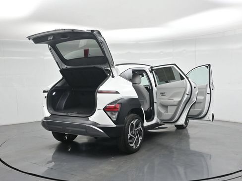 Used 2026 Hyundai Kona SEL Premium AWD/4WD image 5