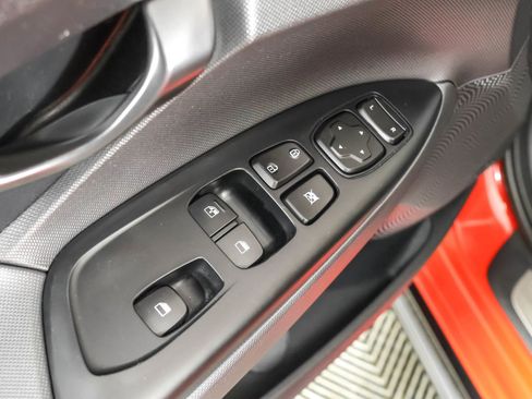 Used 2020 Hyundai Veloster N image 34