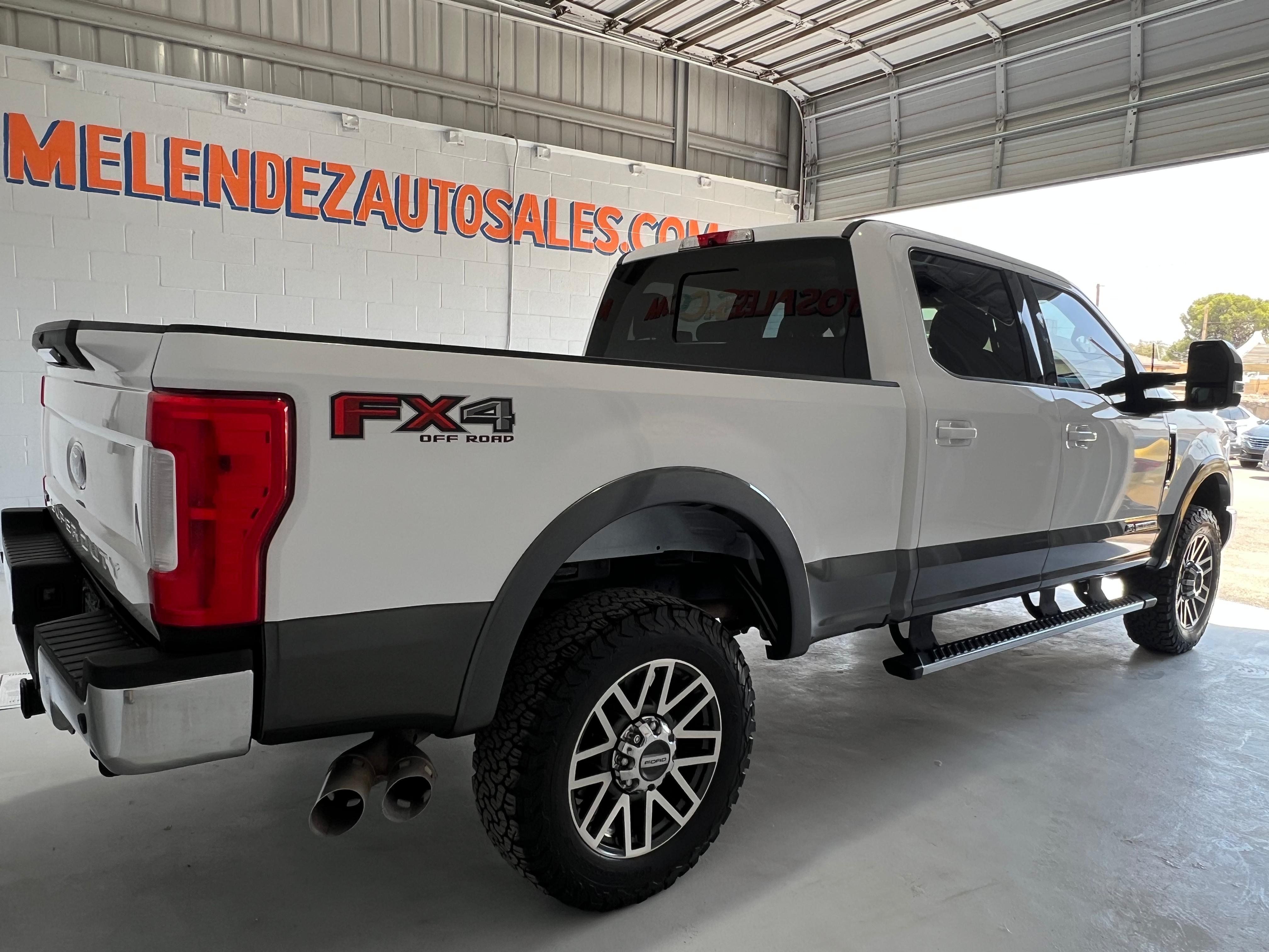 Used 2017 Ford F250 Lariat w/ Lariat Value Package AWD/4WD image 6