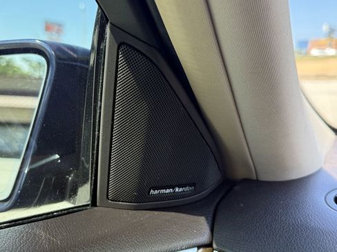Used 2014 Mercedes-Benz E 350 Sedan image 36