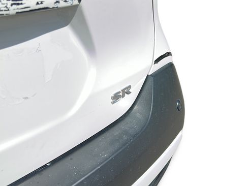 Used 2020 Nissan Kicks SR FWD image 31