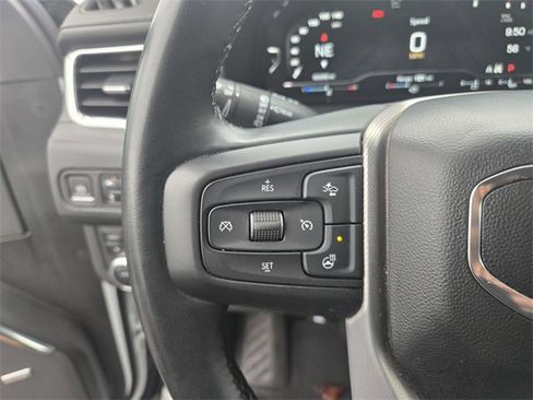 Used 2023 GMC Yukon Denali image 25