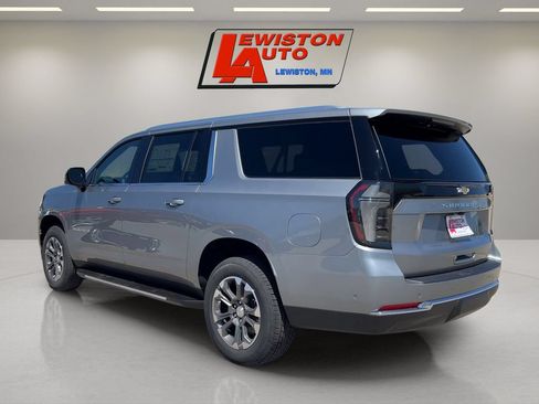 New 2026 Chevrolet Suburban LT w/ Comfort Package AWD/4WD image 3