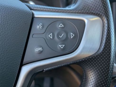 Used 2023 GMC Acadia SLE image 19