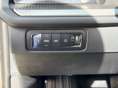 New 2026 Chevrolet Traverse LT w/ Driver Confidence Package AWD/4WD image 11
