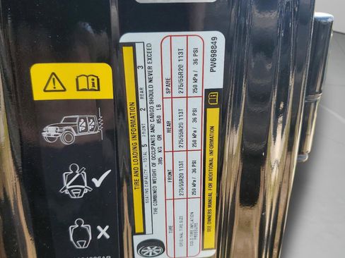 Certified 2023 Jeep Wrangler Unlimited Sahara AWD/4WD image 28