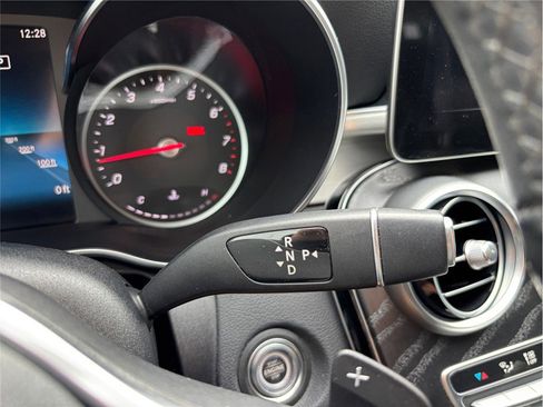 Used 2019 Mercedes-Benz C 300 Sedan image 32