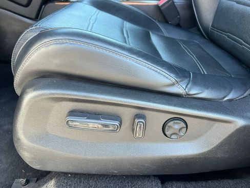 Used 2021 Honda CR-V Touring image 12