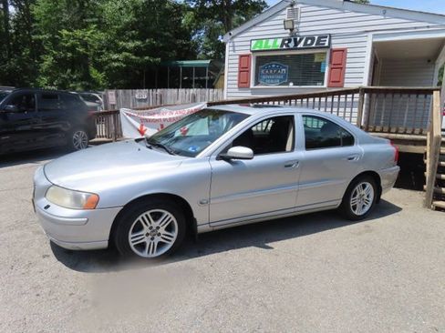 Used 2006 Volvo S60 2.5T FWD image 1