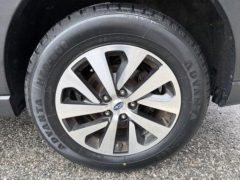 Used 2023 Subaru Outback Premium image 18