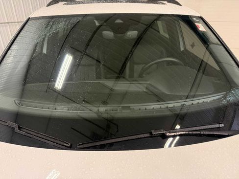 Certified 2023 Volkswagen Tiguan SE R-Line FWD image 14
