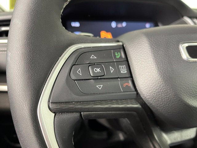 Used 2025 Jeep Grand Cherokee Altitude AWD/4WD image 20