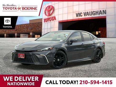 Certified 2025 Toyota Camry SE w/ Convenience Package image 1