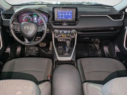 Used 2022 Toyota RAV4 XLE w/ Convenience Package FWD image 15
