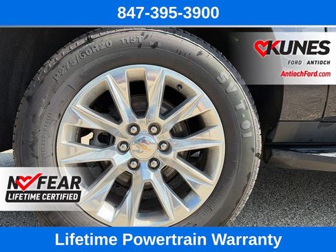 Used 2024 Chevrolet Suburban Premier AWD/4WD image 10