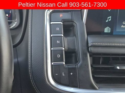 Used 2024 Chevrolet Suburban Premier RWD image 40
