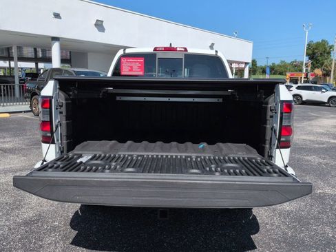 Certified 2022 Nissan Frontier SV RWD image 13