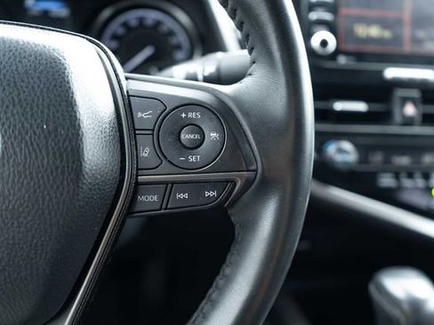 Used 2023 Toyota Camry SE w/ Convenience Package image 17