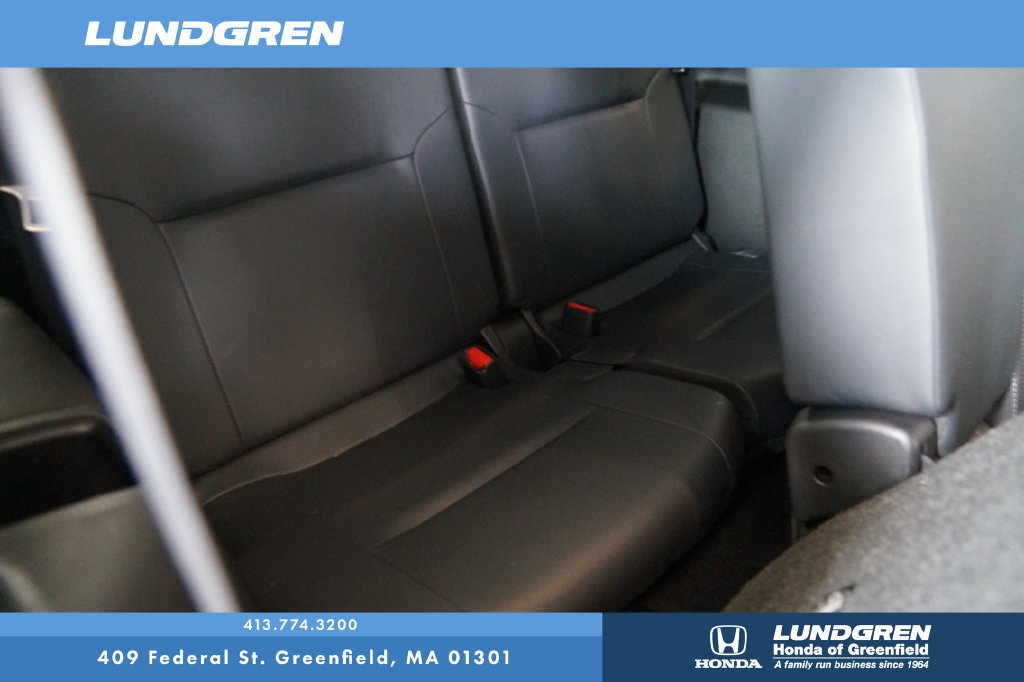Used 2025 Mitsubishi Outlander AWD image 32