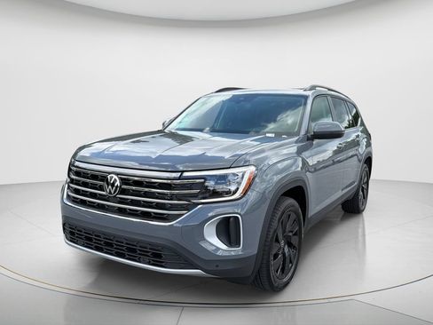 New 2026 Volkswagen Atlas SE FWD image 1